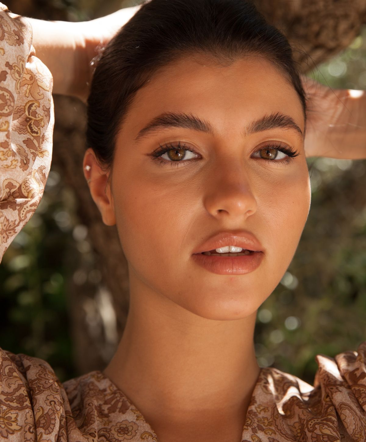 costa mesa lip flip model with dark hair