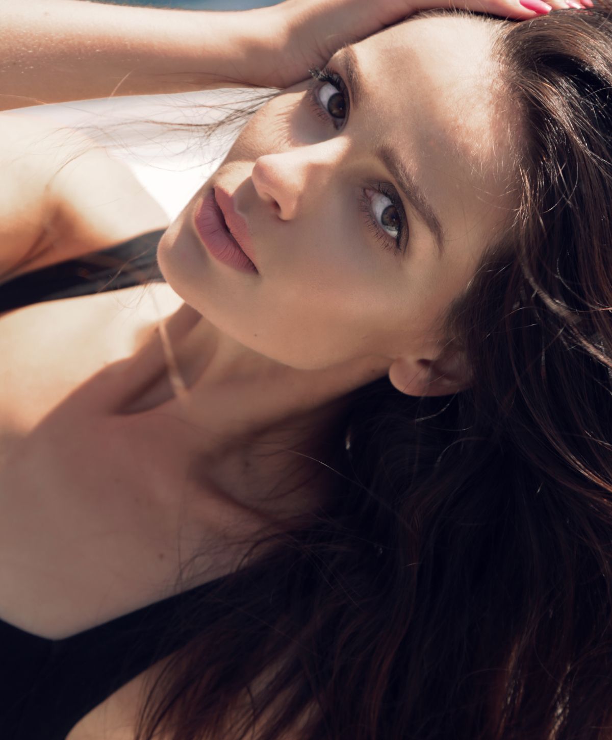 costa mesa wellness shots model with brown hair